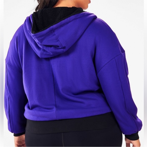Fabletics | Rose | Reversible Jacket - Picture 13 of 16